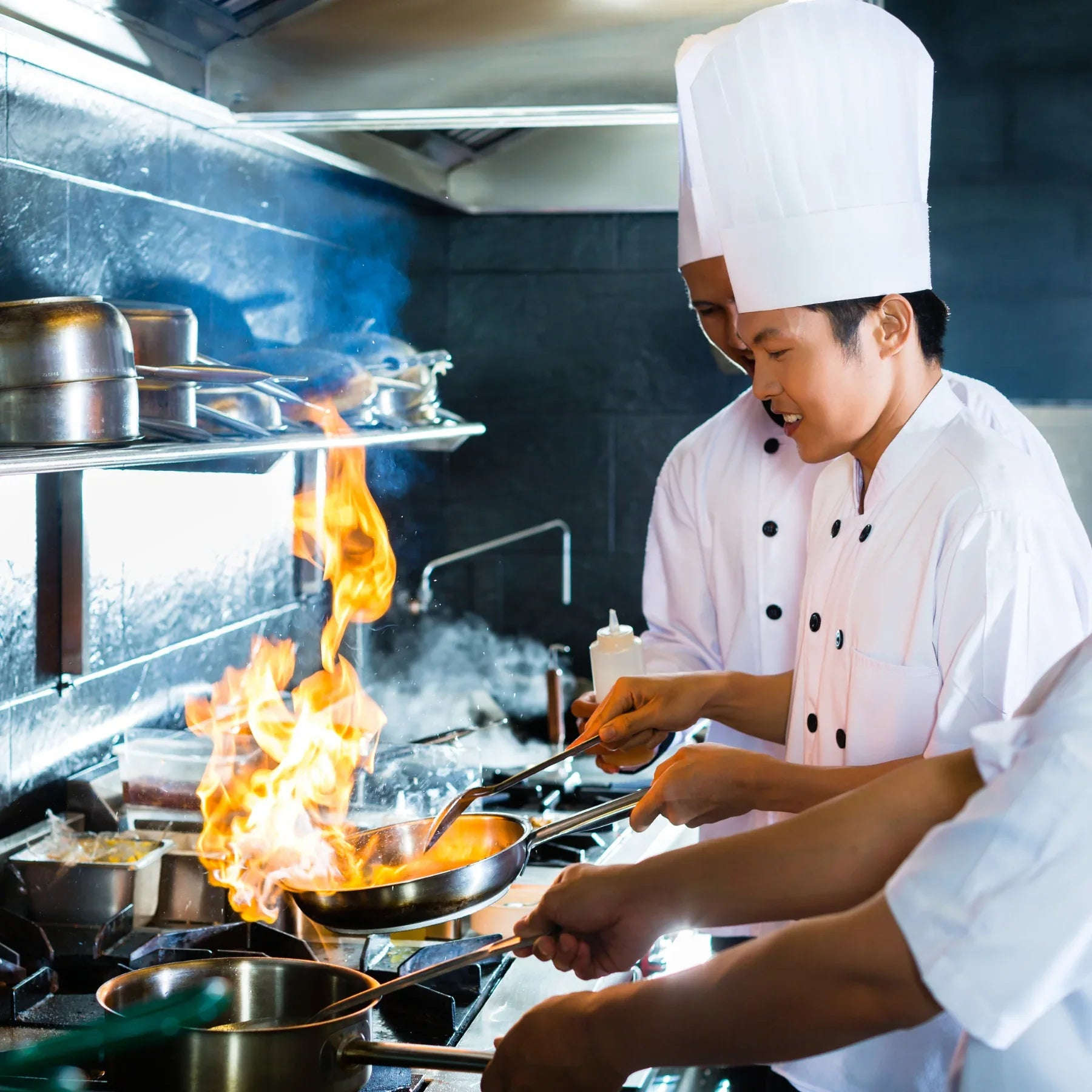 HH Chef Jacket Set Professional | Short Sleeve | Breathable & Durable Kitchen Uniform | Unisex Culinary Workwear for UK Chefs & Students (Copy) - 4A's Global
