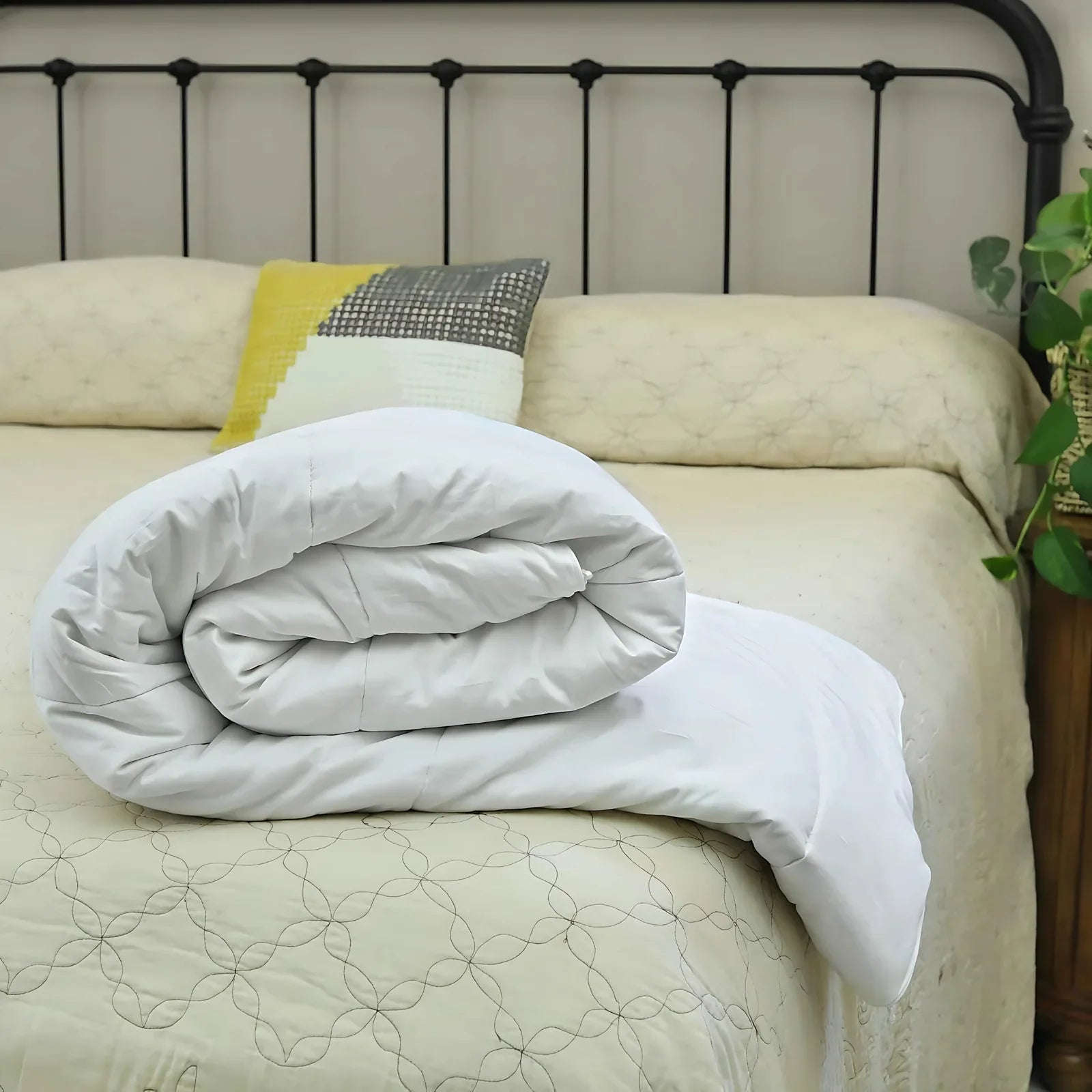 All Seasons Duvet Tog 4.5Hollowfiber Filling, Polypropylene Cover – Lightweight Quilt, Comforter & Throw for Sofa or Bed - 4A's Global