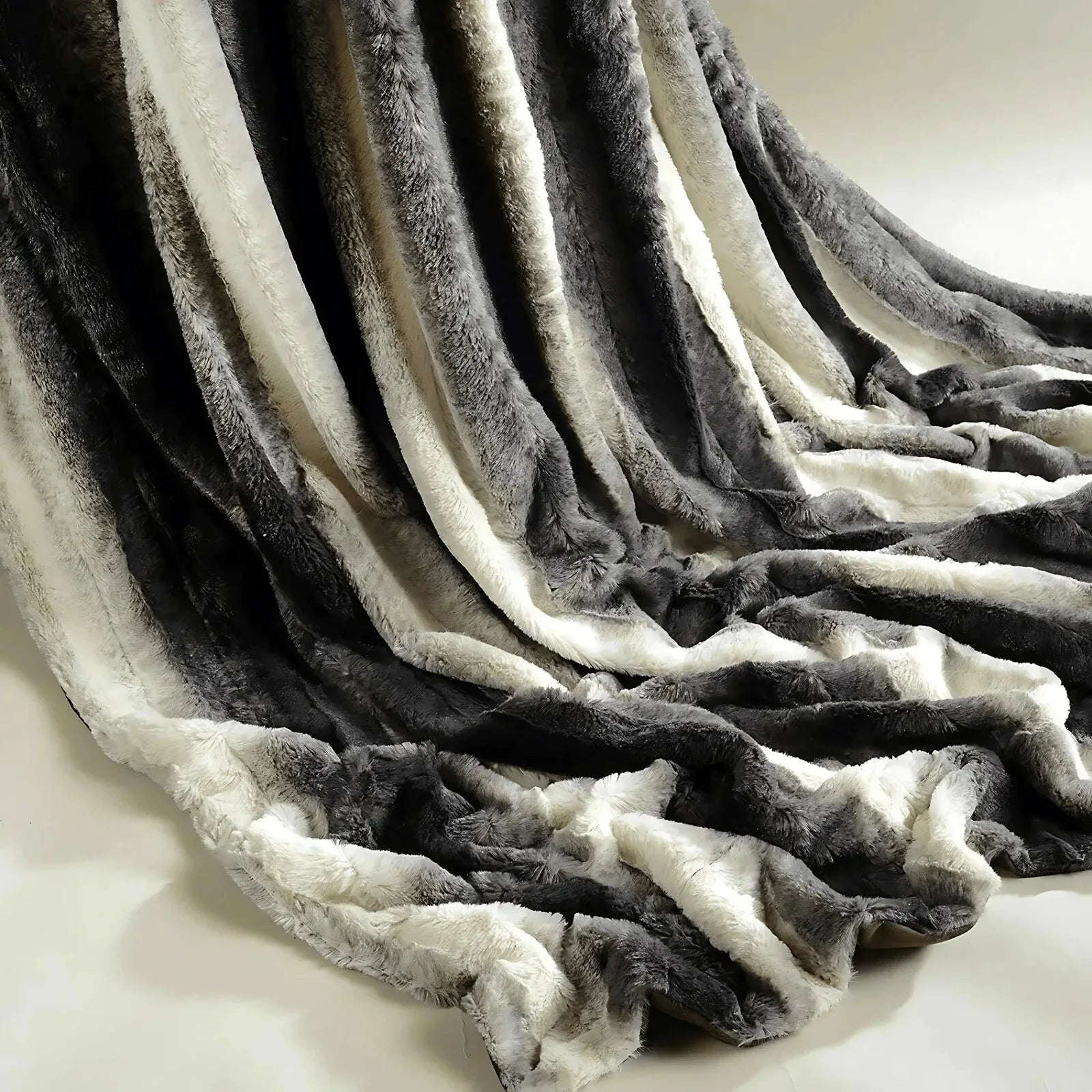 Luxury Faux Fur Rabbit Throw Blanket – Super Soft &amp; Ethical Comfort | Multiple Sizes &amp; Colours - 4A's Global