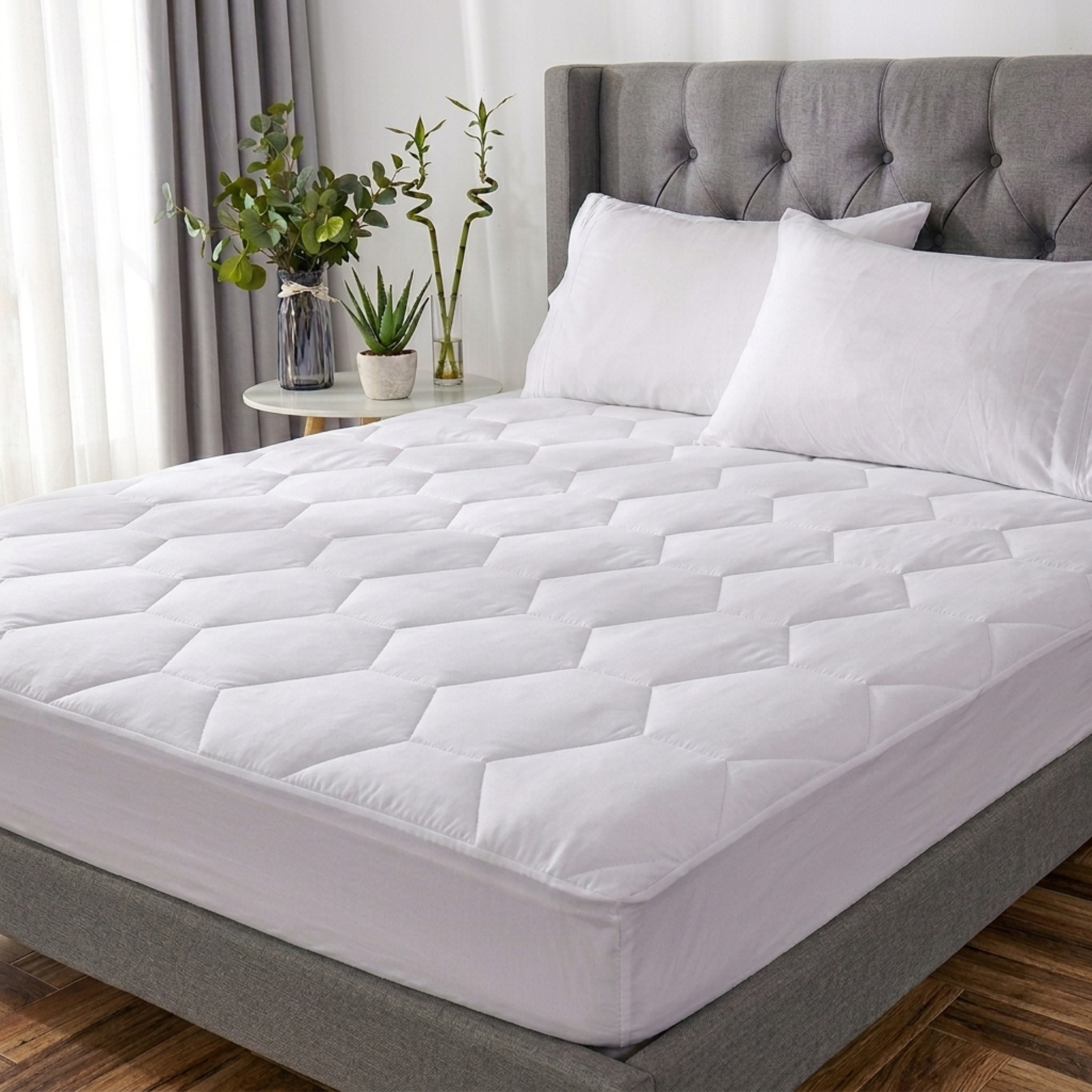 Premium Hexagonal Quilted Mattress Protector Sheet | Lightweight & Breathable | 30cm Extra Deep Fit | Noiseless | White | UK Sizes